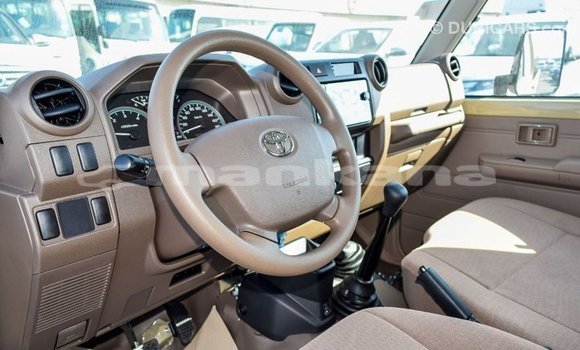 Buy Import Toyota Land Cruiser Beige Car in Import - Dubai in Abhasia Buy Import Toyota Land Cruiser Beige Car in Import - Dubai in Abhasia