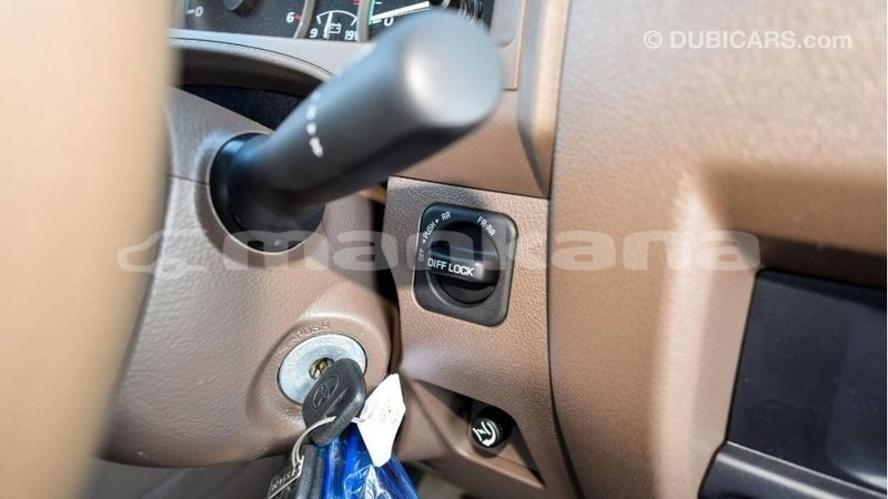 Big with watermark toyota land cruiser abhasia import dubai 2735