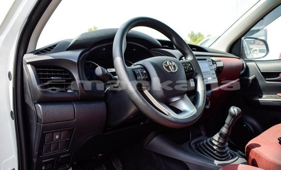 Buy Import Toyota Hilux White Car in Import - Dubai in Abhasia Buy Import Toyota Hilux White Car in Import - Dubai in Abhasia