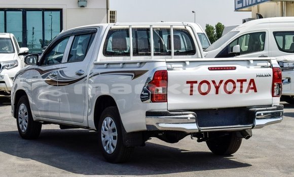 Buy Import Toyota Hilux White Car in Import - Dubai in Abhasia Buy Import Toyota Hilux White Car in Import - Dubai in Abhasia