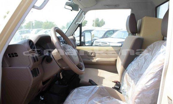 Buy Import Toyota Land Cruiser Beige Car in Import - Dubai in Abhasia Buy Import Toyota Land Cruiser Beige Car in Import - Dubai in Abhasia