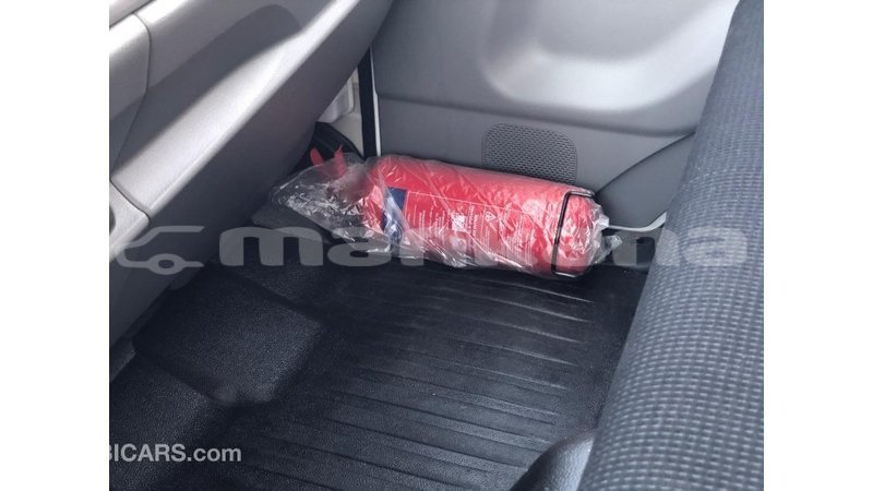 Big with watermark mitsubishi carisma abhasia import dubai 2743