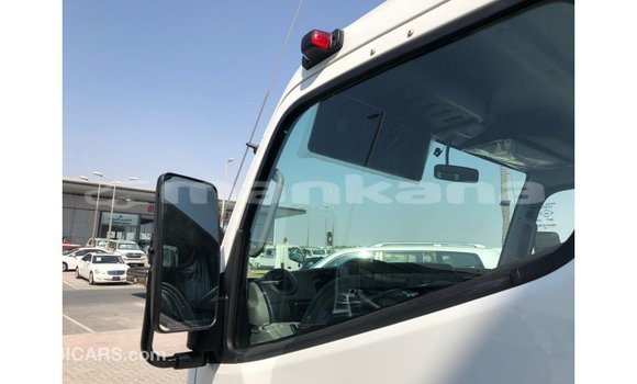 Buy Import Mitsubishi Carisma White Car in Import - Dubai in Abhasia Buy Import Mitsubishi Carisma White Car in Import - Dubai in Abhasia