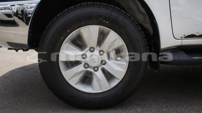 Big with watermark toyota hilux abhasia import dubai 2744