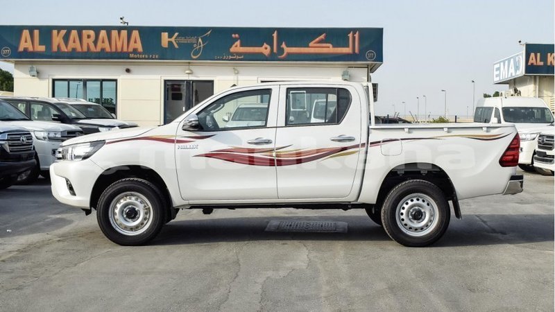 Big with watermark toyota hilux abhasia import dubai 2745