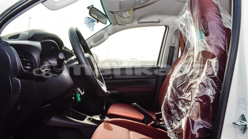 Big with watermark toyota hilux abhasia import dubai 2745