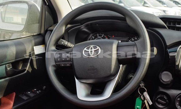 Buy Import Toyota Hilux White Car in Import - Dubai in Abhasia Buy Import Toyota Hilux White Car in Import - Dubai in Abhasia