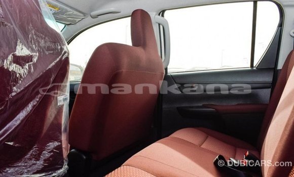 Buy Import Toyota Hilux White Car in Import - Dubai in Abhasia Buy Import Toyota Hilux White Car in Import - Dubai in Abhasia