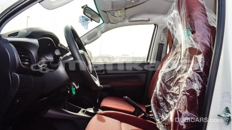 Big with watermark toyota hilux abhasia import dubai 2754