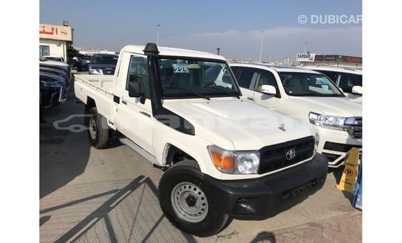 Buy Import Toyota Land Cruiser White Car in Import - Dubai in Abhasia Buy Import Toyota Land Cruiser White Car in Import - Dubai in Abhasia