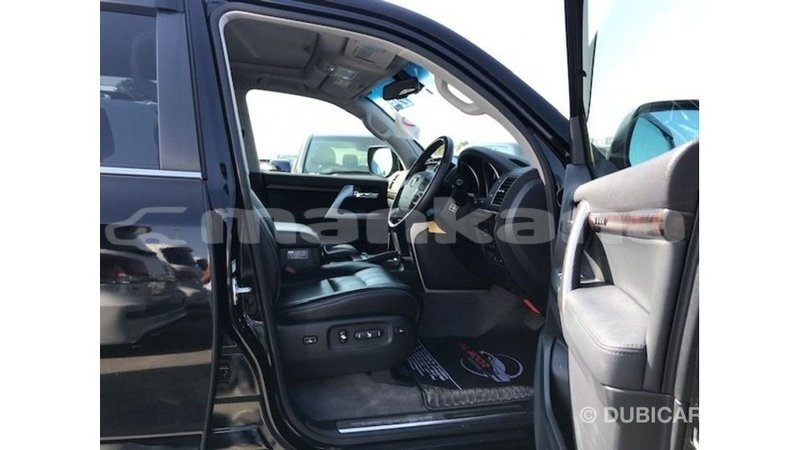 Big with watermark toyota land cruiser abhasia import dubai 2761