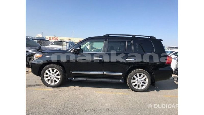 Big with watermark toyota land cruiser abhasia import dubai 2761