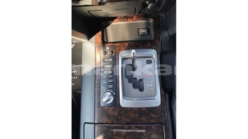 Big with watermark toyota land cruiser abhasia import dubai 2761