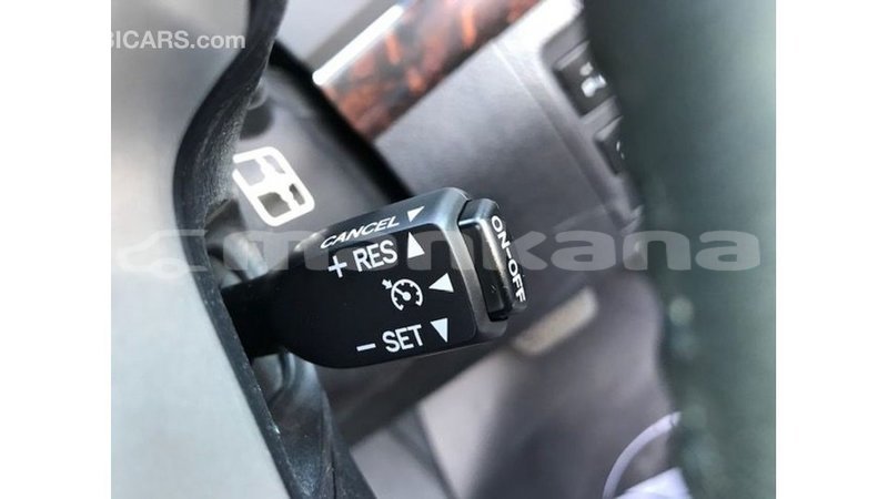 Big with watermark toyota land cruiser abhasia import dubai 2761