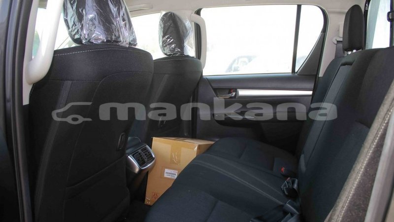 Big with watermark toyota hilux abhasia import dubai 2762