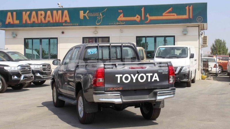 Big with watermark toyota hilux abhasia import dubai 2762