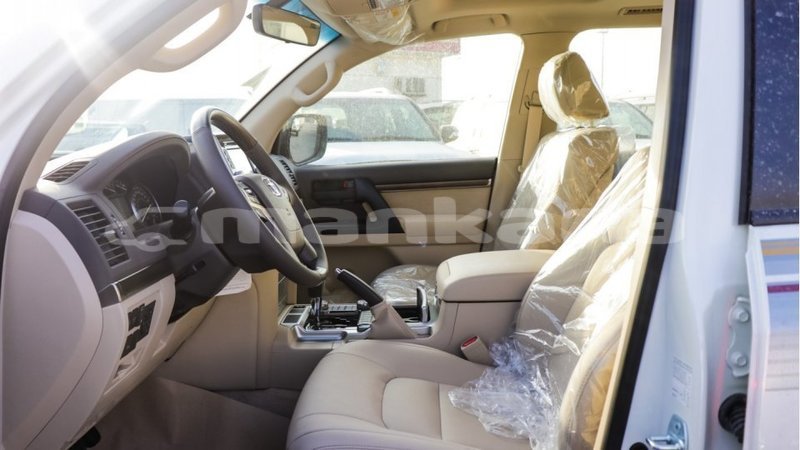 Big with watermark toyota land cruiser abhasia import dubai 2775