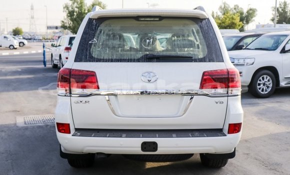 Buy Import Toyota Land Cruiser White Car in Import - Dubai in Abhasia Buy Import Toyota Land Cruiser White Car in Import - Dubai in Abhasia