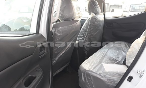 Buy Import Mitsubishi L200 White Car in Import - Dubai in Abhasia Buy Import Mitsubishi L200 White Car in Import - Dubai in Abhasia