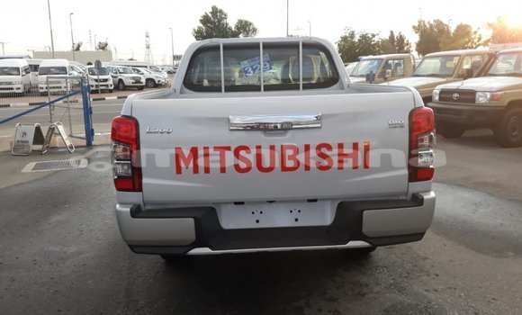 Buy Import Mitsubishi L200 White Car in Import - Dubai in Abhasia Buy Import Mitsubishi L200 White Car in Import - Dubai in Abhasia