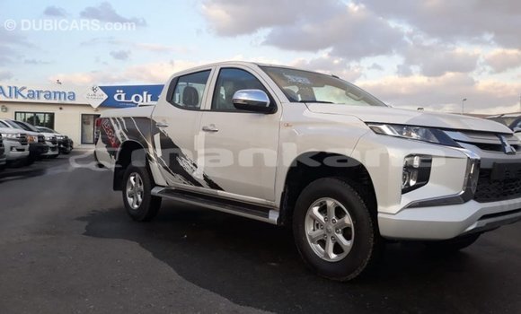 Buy Import Mitsubishi L200 White Car in Import - Dubai in Abhasia Buy Import Mitsubishi L200 White Car in Import - Dubai in Abhasia