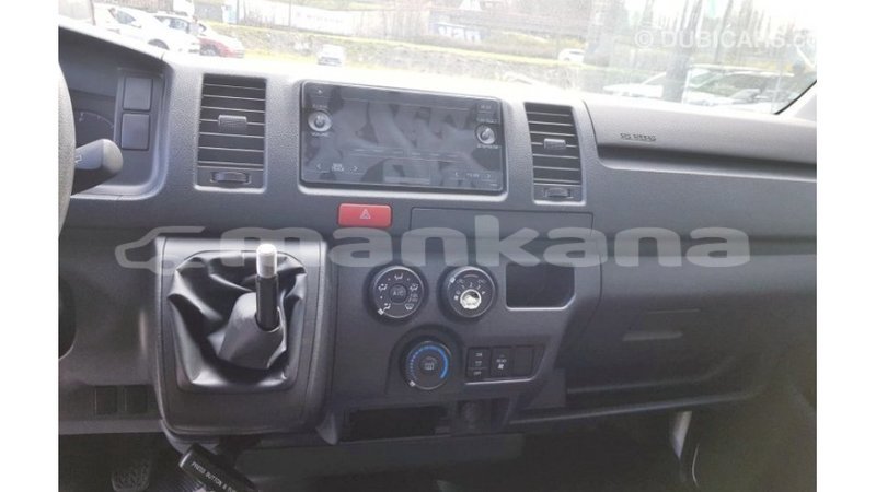 Big with watermark toyota hiace abhasia import dubai 2782