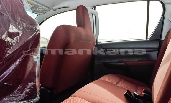 Buy Import Toyota Hilux White Car in Import - Dubai in Abhasia Buy Import Toyota Hilux White Car in Import - Dubai in Abhasia