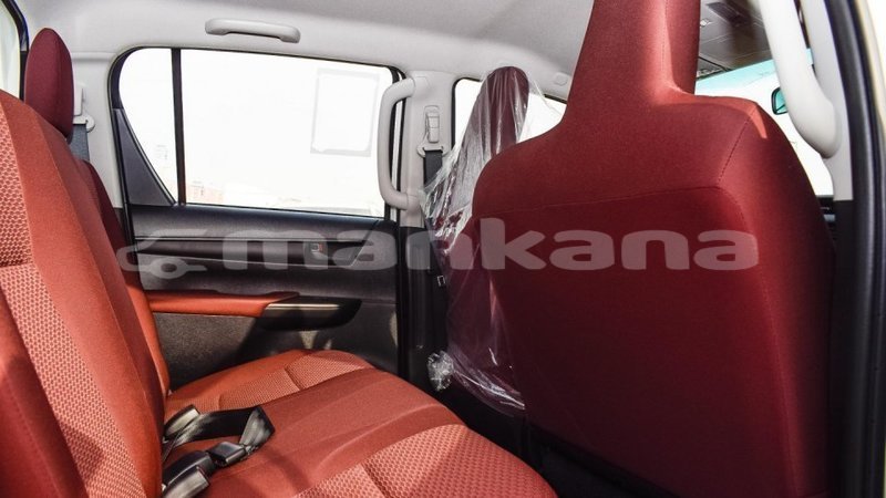 Big with watermark toyota hilux abhasia import dubai 2783