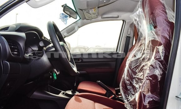 Buy Import Toyota Hilux White Car in Import - Dubai in Abhasia Buy Import Toyota Hilux White Car in Import - Dubai in Abhasia