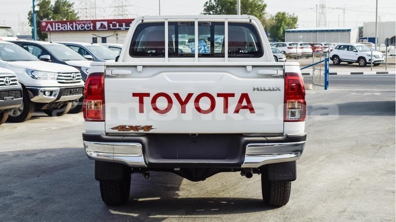 Big with watermark toyota hilux abhasia import dubai 2783