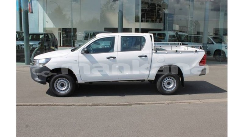 Big with watermark toyota hilux abhasia import dubai 2790
