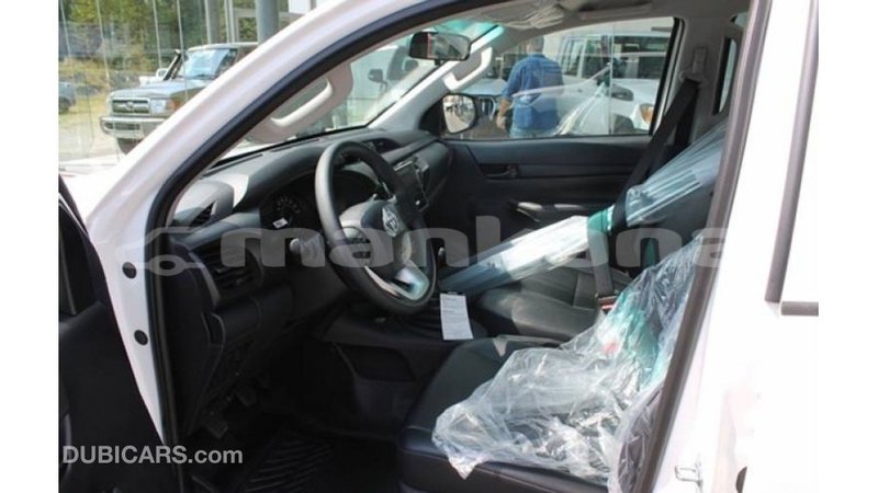 Big with watermark toyota hilux abhasia import dubai 2790