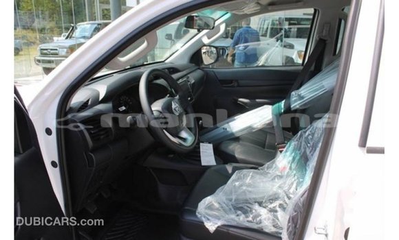 Buy Import Toyota Hilux White Car in Import - Dubai in Abhasia Buy Import Toyota Hilux White Car in Import - Dubai in Abhasia