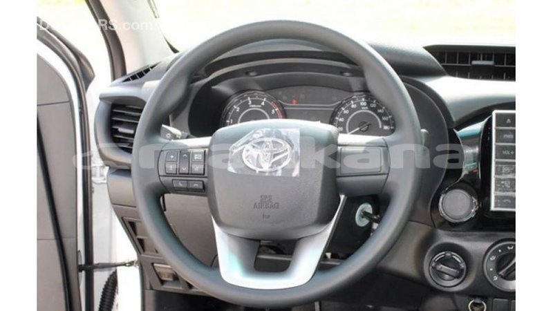 Big with watermark toyota hilux abhasia import dubai 2790