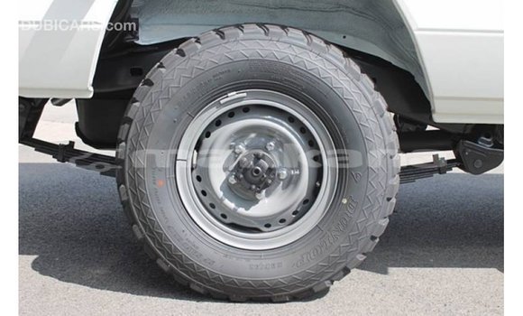 Buy Import Toyota Land Cruiser White Car in Import - Dubai in Abhasia Buy Import Toyota Land Cruiser White Car in Import - Dubai in Abhasia