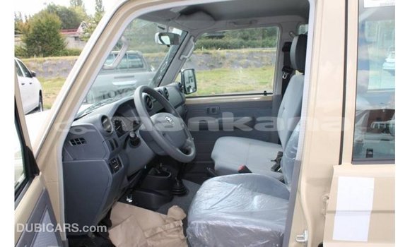 Buy Import Toyota Land Cruiser Beige Car in Import - Dubai in Abhasia Buy Import Toyota Land Cruiser Beige Car in Import - Dubai in Abhasia