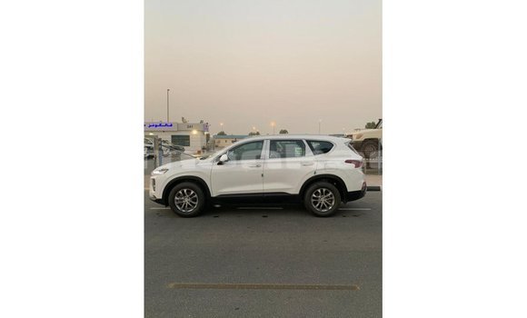 Buy Import Hyundai Santa Fe White Car in Import - Dubai in Abhasia Buy Import Hyundai Santa Fe White Car in Import - Dubai in Abhasia