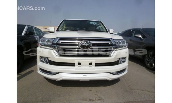Buy Import Toyota Land Cruiser White Car in Import - Dubai in Abhasia Buy Import Toyota Land Cruiser White Car in Import - Dubai in Abhasia