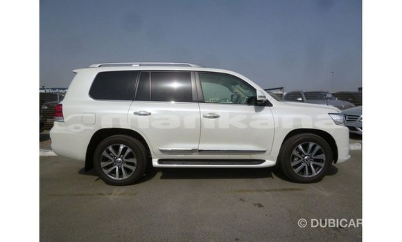 Buy Import Toyota Land Cruiser White Car in Import - Dubai in Abhasia Buy Import Toyota Land Cruiser White Car in Import - Dubai in Abhasia