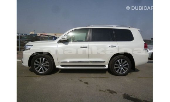 Buy Import Toyota Land Cruiser White Car in Import - Dubai in Abhasia Buy Import Toyota Land Cruiser White Car in Import - Dubai in Abhasia
