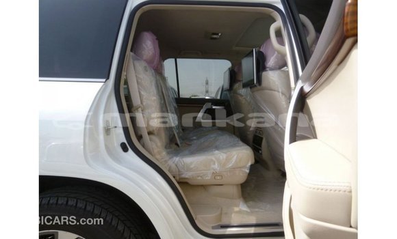 Buy Import Toyota Land Cruiser White Car in Import - Dubai in Abhasia Buy Import Toyota Land Cruiser White Car in Import - Dubai in Abhasia