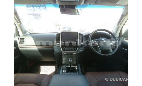 Buy Import Toyota Land Cruiser Red Car in Import - Dubai in Abhasia Buy Import Toyota Land Cruiser Red Car in Import - Dubai in Abhasia