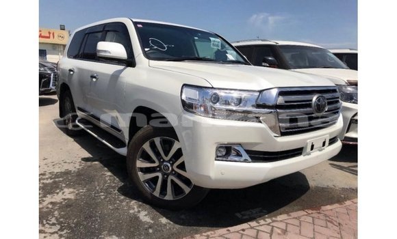 Buy Import Toyota Land Cruiser White Car in Import - Dubai in Abhasia Buy Import Toyota Land Cruiser White Car in Import - Dubai in Abhasia
