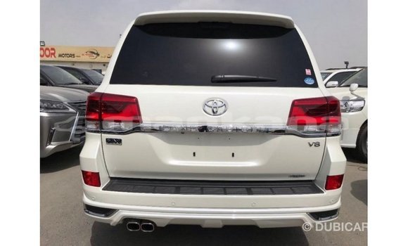 Buy Import Toyota Land Cruiser White Car in Import - Dubai in Abhasia Buy Import Toyota Land Cruiser White Car in Import - Dubai in Abhasia