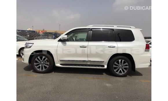 Buy Import Toyota Land Cruiser White Car in Import - Dubai in Abhasia Buy Import Toyota Land Cruiser White Car in Import - Dubai in Abhasia
