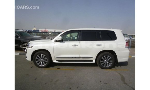 Buy Import Toyota Land Cruiser White Car in Import - Dubai in Abhasia Buy Import Toyota Land Cruiser White Car in Import - Dubai in Abhasia