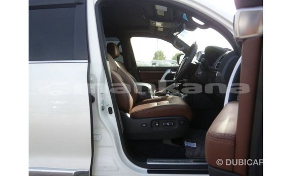 Buy Import Toyota Land Cruiser White Car in Import - Dubai in Abhasia Buy Import Toyota Land Cruiser White Car in Import - Dubai in Abhasia