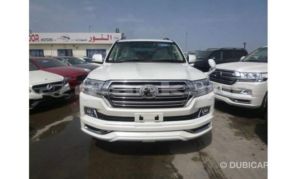 Buy Import Toyota Land Cruiser White Car in Import - Dubai in Abhasia Buy Import Toyota Land Cruiser White Car in Import - Dubai in Abhasia