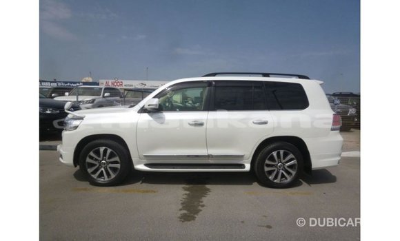 Buy Import Toyota Land Cruiser White Car in Import - Dubai in Abhasia Buy Import Toyota Land Cruiser White Car in Import - Dubai in Abhasia