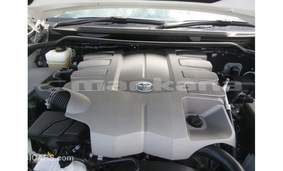 Buy Import Toyota Land Cruiser White Car in Import - Dubai in Abhasia Buy Import Toyota Land Cruiser White Car in Import - Dubai in Abhasia